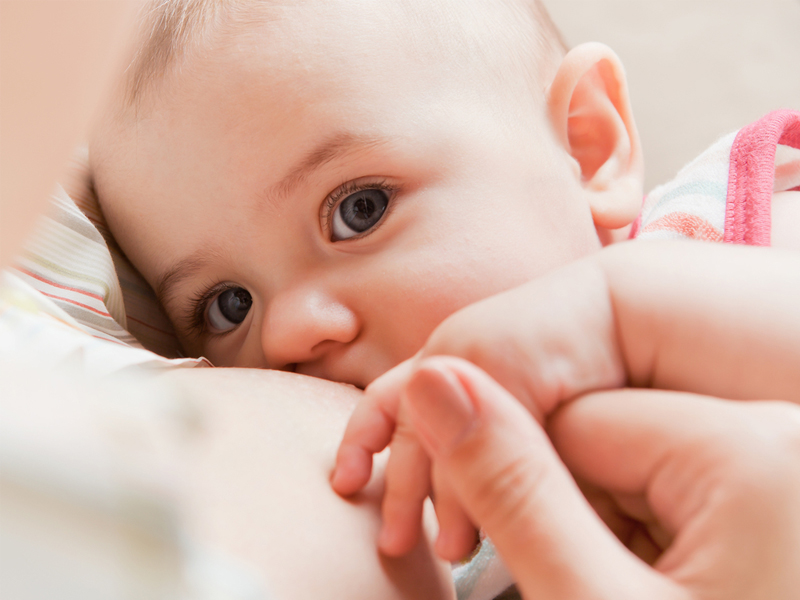 Грудное молоко защитит малыша от инфекций