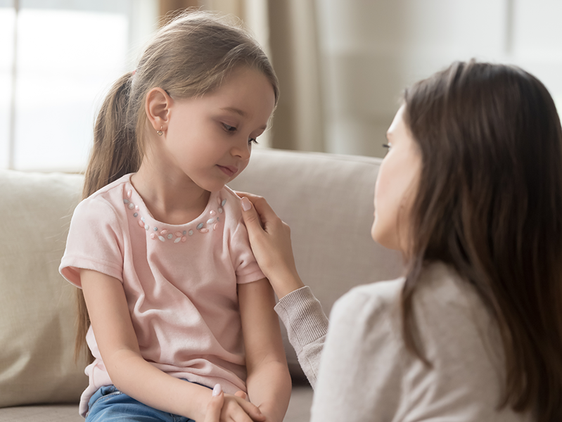 Поддержать и объяснить: как поговорить с ребенком о коронавирусе