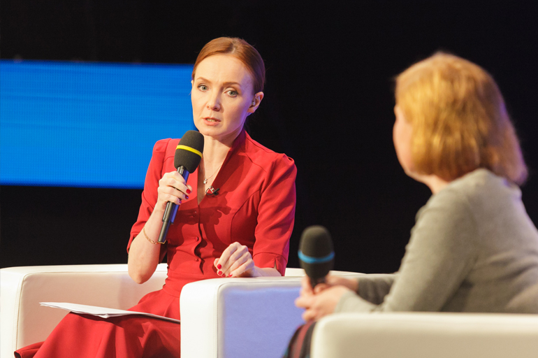 Эвелена Закамская — главный редактор телеканала «Доктор» и Лариса Паутова — управляющий директор Фонда «Общественное мнение».